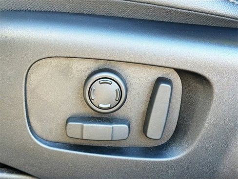 Used 2025 Land Rover Range Rover Velar S image 25