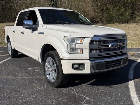 Used 2016 Ford F150 Platinum w/ Equipment Group 701A Luxury image 3