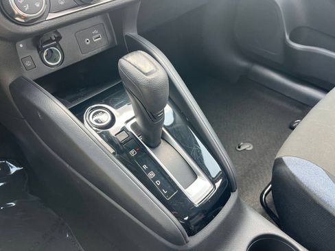 Used 2025 Nissan Versa SV FWD image 40