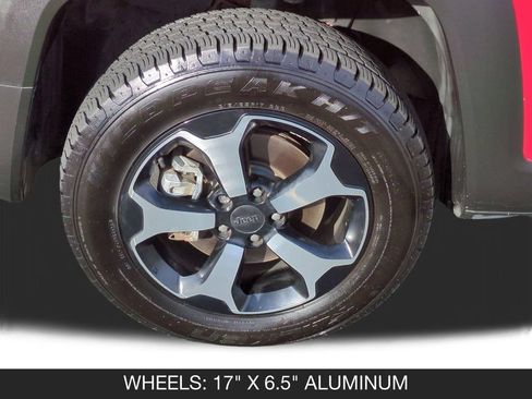 Used 2022 Jeep Renegade Trailhawk AWD/4WD image 11