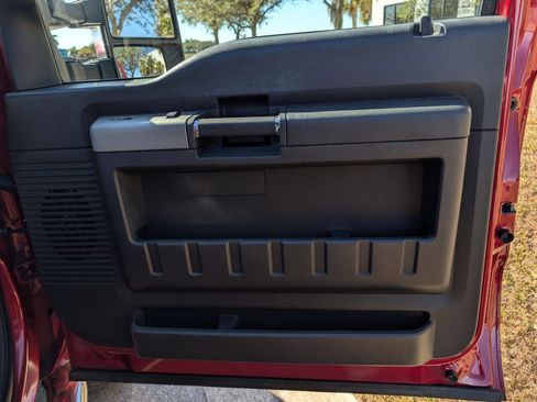 Used 2016 Ford F250 Lariat w/ Lariat Interior Package image 16