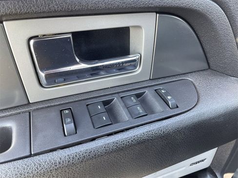 Used 2013 Ford F150 Raptor w/ Luxury Equipment Group image 22