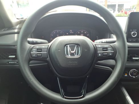 Used 2025 Honda Accord SE image 12