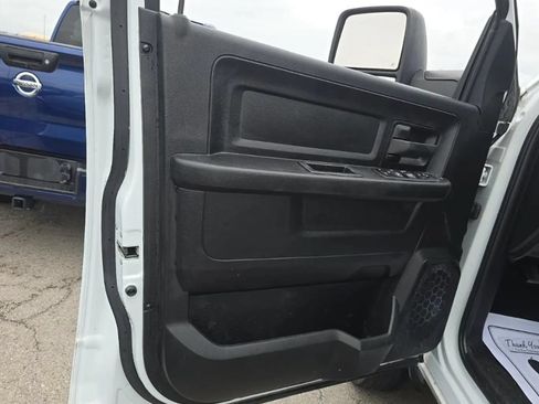 Used 2024 RAM 3500 Tradesman w/ Chrome Appearance Group AWD/4WD image 6
