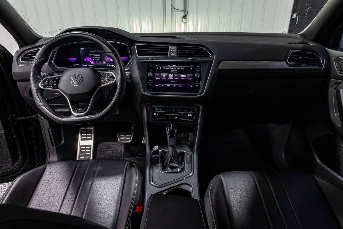 Used 2023 Volkswagen Tiguan SE R-Line FWD image 14