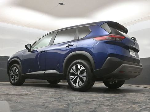 Used 2023 Nissan Rogue SV image 18