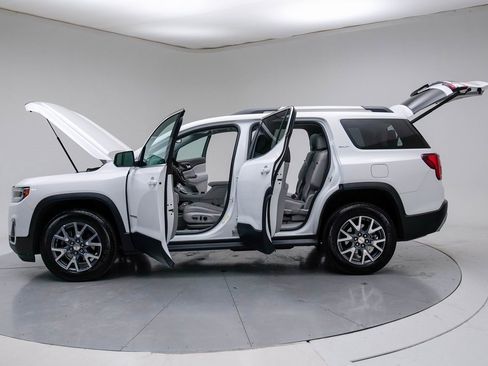 Used 2023 GMC Acadia SLT w/ Preferred Package image 18