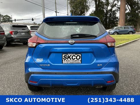 Used 2022 Nissan Kicks SR image 4