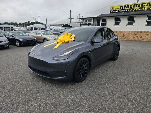 Used 2022 Tesla Model Y Long Range AWD/4WD image 21