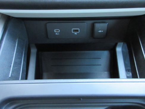 Used 2022 Land Rover Defender 110 X-Dynamic HSE image 48