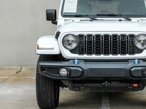 Used 2024 Jeep Wrangler Sport S image 47