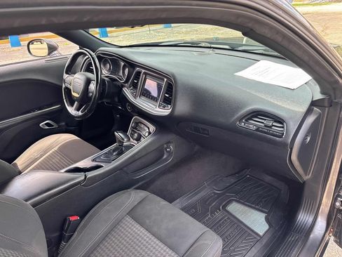 Used 2019 Dodge Challenger SXT RWD image 22