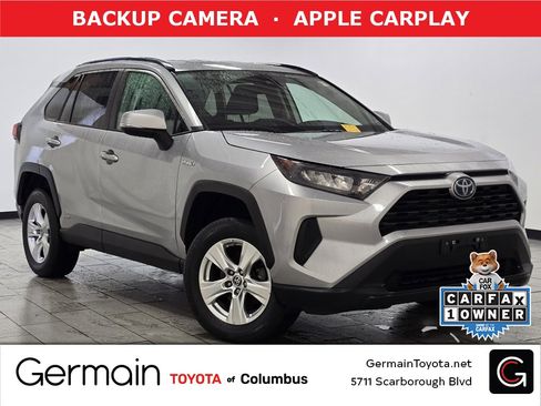 Used 2021 Toyota RAV4 LE image 1