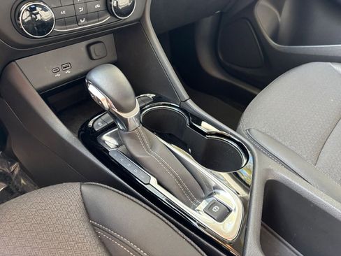 Used 2025 Buick Encore GX Preferred image 41