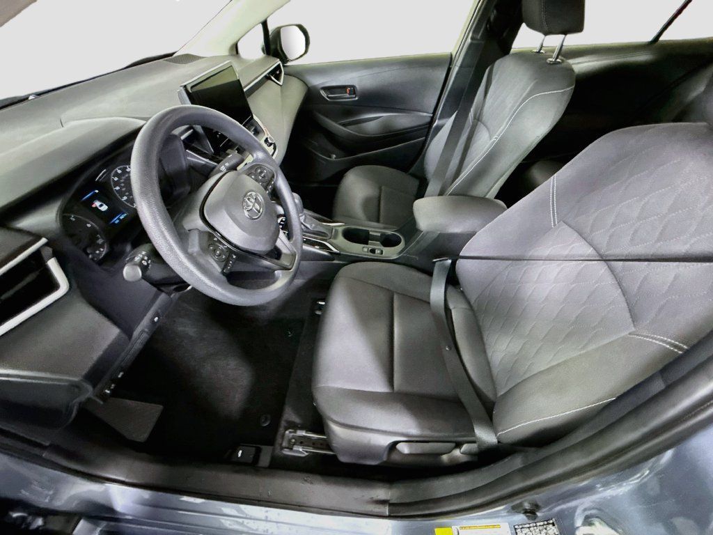 Certified 2025 Toyota Corolla LE AWD/4WD image 24