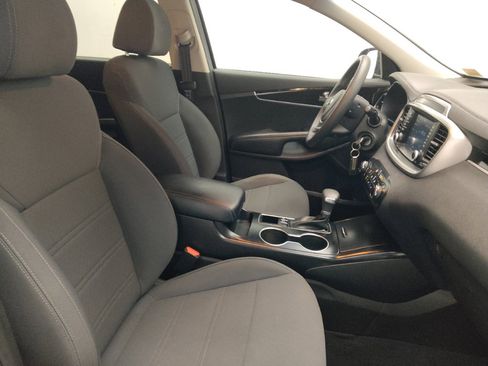 Used 2019 Kia Sorento AWD image 21
