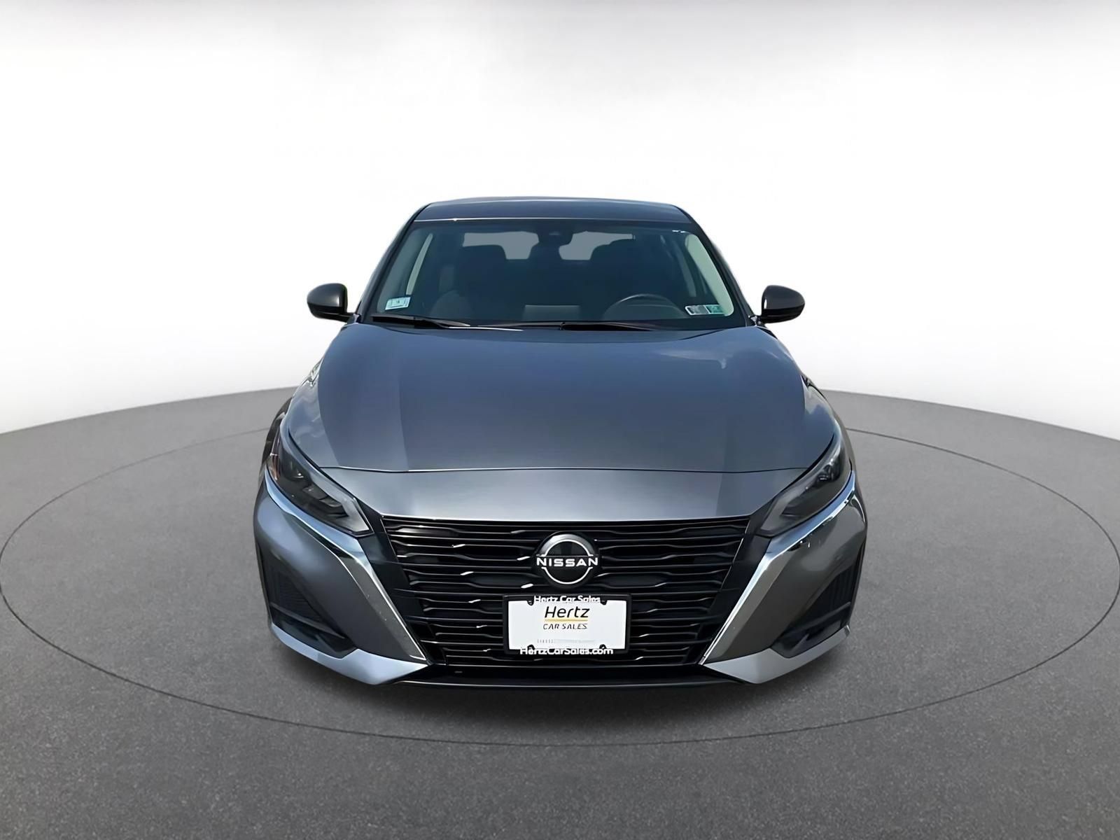 Used 2025 Nissan Altima 2.5 SV FWD image 4