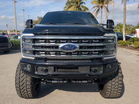 Used 2025 Ford F250 Platinum image 3
