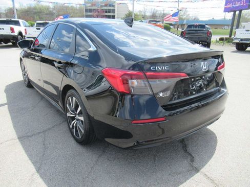 Used 2024 Honda Civic EX image 3