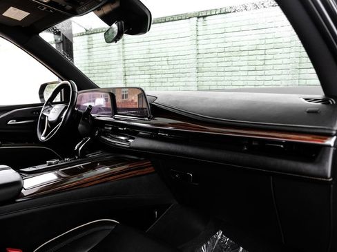 Used 2021 Cadillac Escalade ESV Premium Luxury image 9