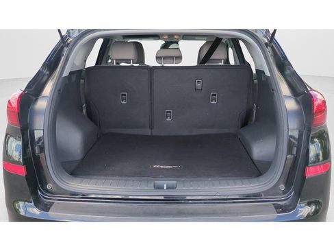 Certified 2021 Hyundai Tucson Value w/ Cargo Package FWD image 9