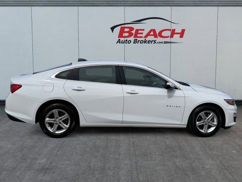 Used 2021 Chevrolet Malibu LS w/ Driver Confidence Package II image 9