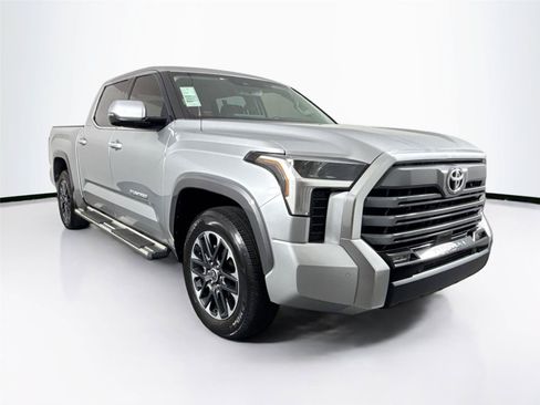 Used 2023 Toyota Tundra Limited w/ Power Package RWD image 4