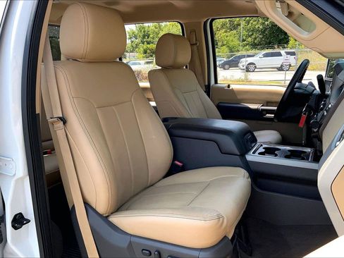 Used 2015 Ford F250 Lariat w/ Lariat Interior Package AWD/4WD image 7