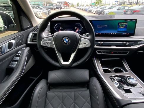 Used 2024 BMW X7 xDrive40i w/ Executive Package AWD/4WD image 5