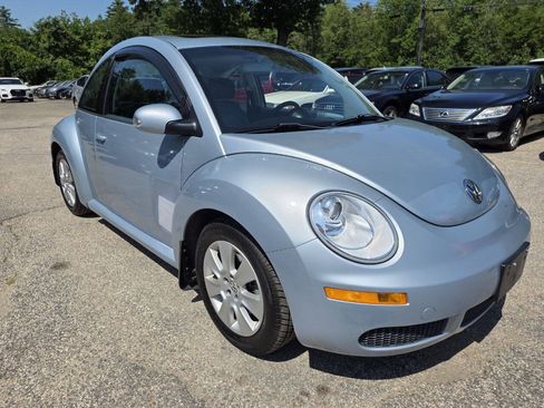 Used 2009 Volkswagen Beetle S FWD image 7
