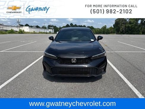 Used 2025 Honda Civic Sport image 2