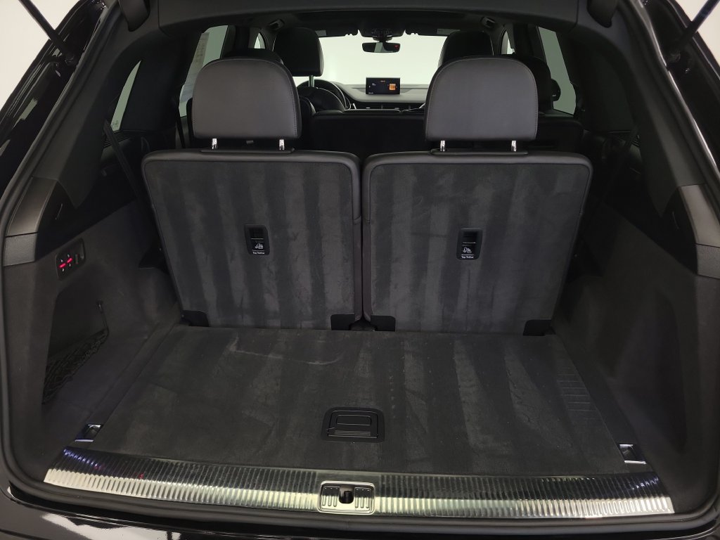 Used 2018 Audi Q7 3.0T Premium AWD/4WD image 23