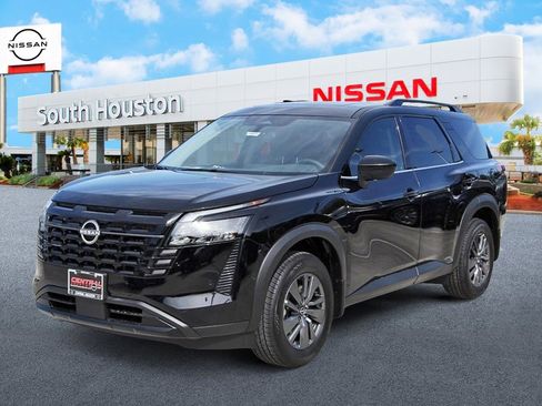 New 2026 Nissan Pathfinder SV w/ SV Premium Package FWD image 2