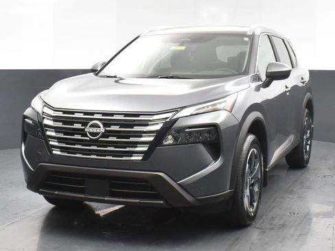 New 2026 Nissan Rogue SV w/ SV Premium Package image 2