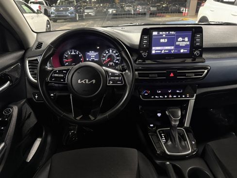 Used 2023 Kia Seltos S image 25