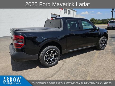 Used 2025 Ford Maverick Lariat w/ 4K Tow Package AWD/4WD image 13