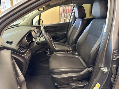 Used 2019 Buick Encore Preferred w/ Safety Package image 6