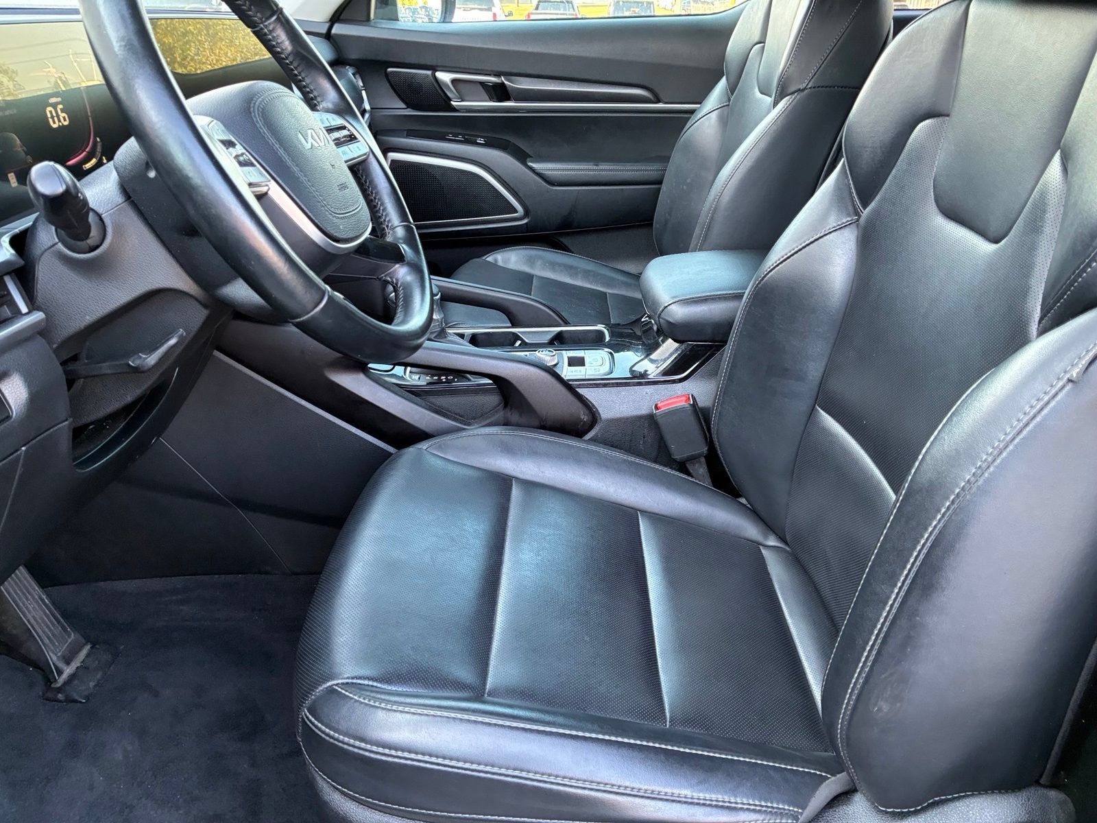 Used 2025 Kia Telluride S FWD image 13