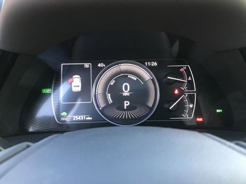 Used 2023 Lexus ES 300h w/ Premium Package image 17