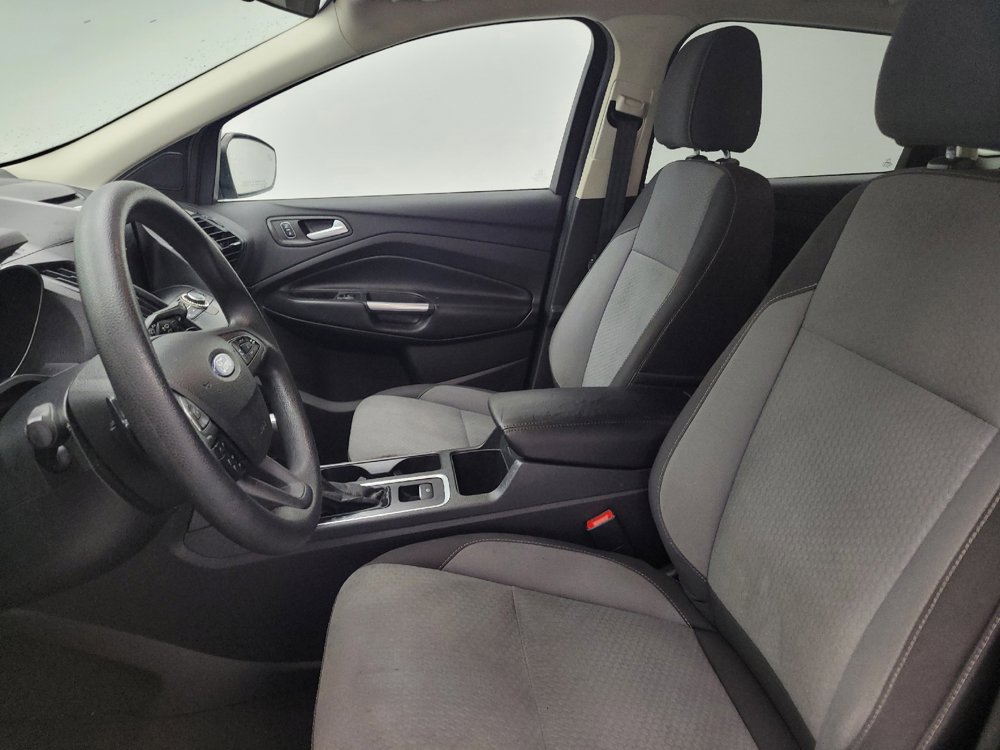 Used 2017 Ford Escape SE w/ Equipment Group 201A FWD image 17