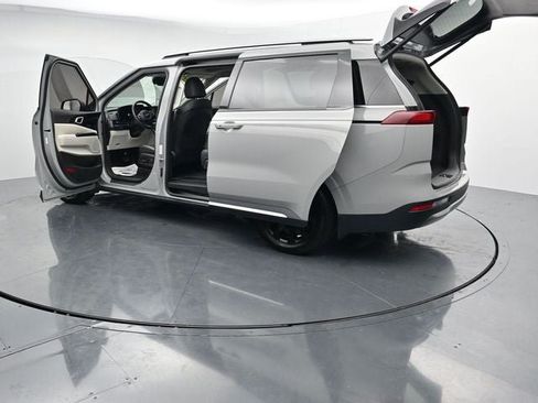 Used 2024 Kia Carnival SX Prestige FWD image 43
