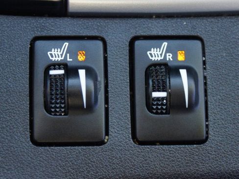 Used 2015 Toyota Highlander XLE image 9