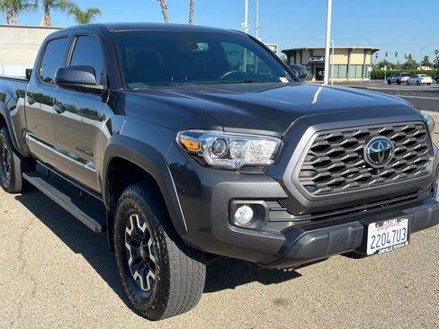 Used 2023 Toyota Tacoma TRD Off-Road w/ Advanced Technology Package AWD/4WD image 3