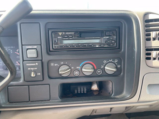 Used 1998 Chevrolet Silverado 1500 2WD Extended Cab w/ Preferred Equipment Group 2 image 17