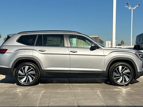 New 2026 Volkswagen Atlas SE FWD image 4