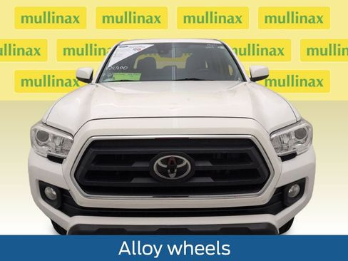Used 2020 Toyota Tacoma SR5 image 13