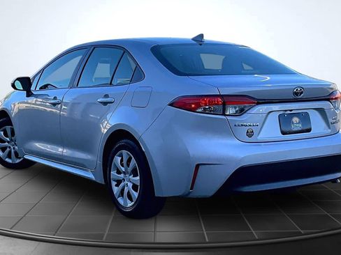 Used 2024 Toyota Corolla LE FWD image 4