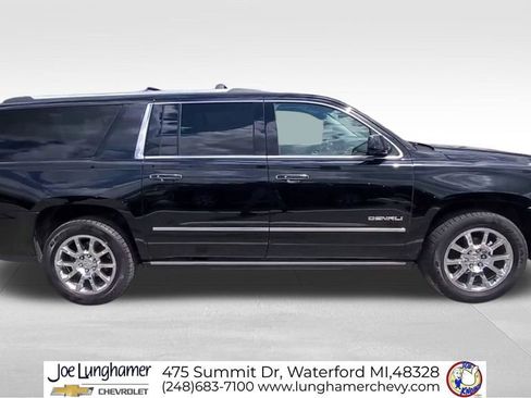 Used 2015 GMC Yukon XL Denali w/ Premium Package AWD/4WD image 10