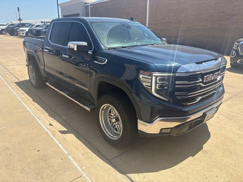 Used 2022 GMC Sierra 1500 SLT w/ SLT Convenience Package RWD image 4