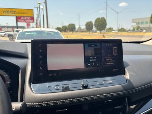 Used 2026 Nissan Rogue SL FWD image 17